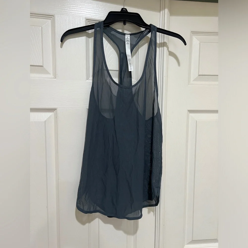 Lululemon‎ 105 F Singlet Mesh Fabric Size 6 NVLB Naval Blue